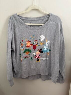 Disney World Women's Gray Theme Park Graphic Crewneck Sweatshirt